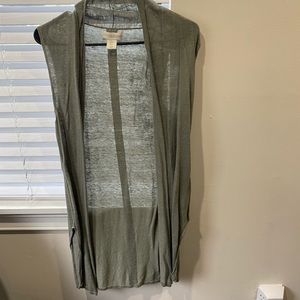 Sleeveless cardigan